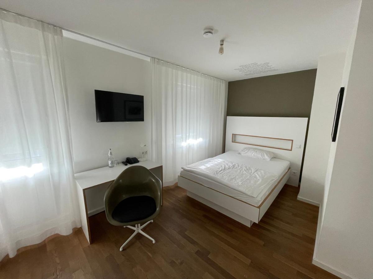 Art Hotel Ufer Дюссельдорф Экстерьер фото