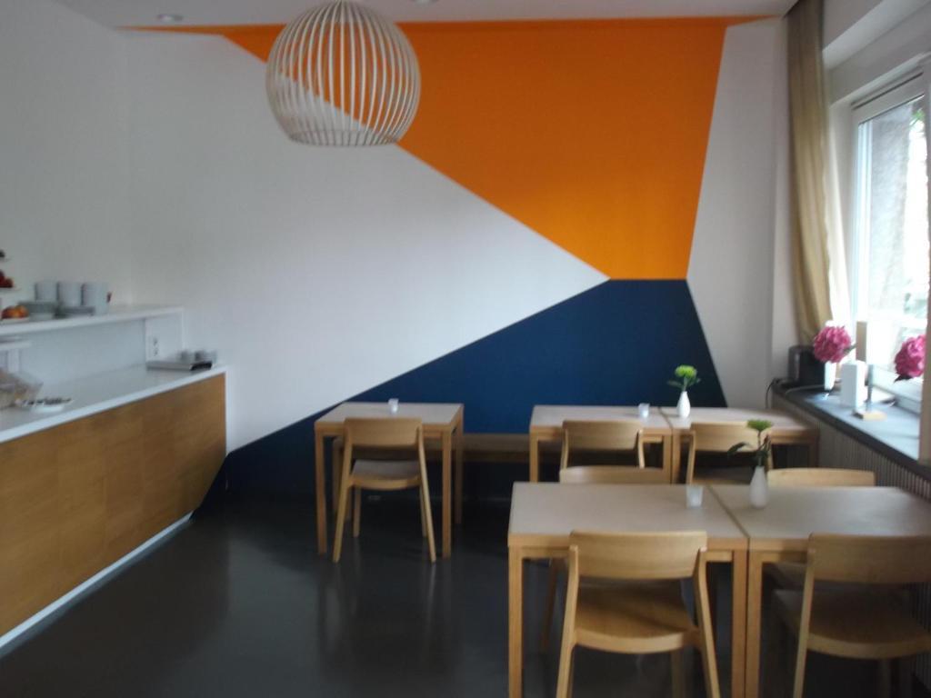 Art Hotel Ufer Дюссельдорф Экстерьер фото